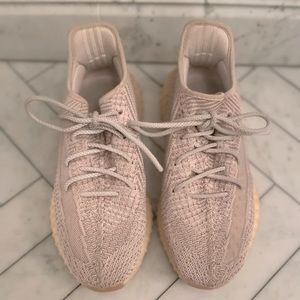 Yeezy Light Pink and Silver Size 11